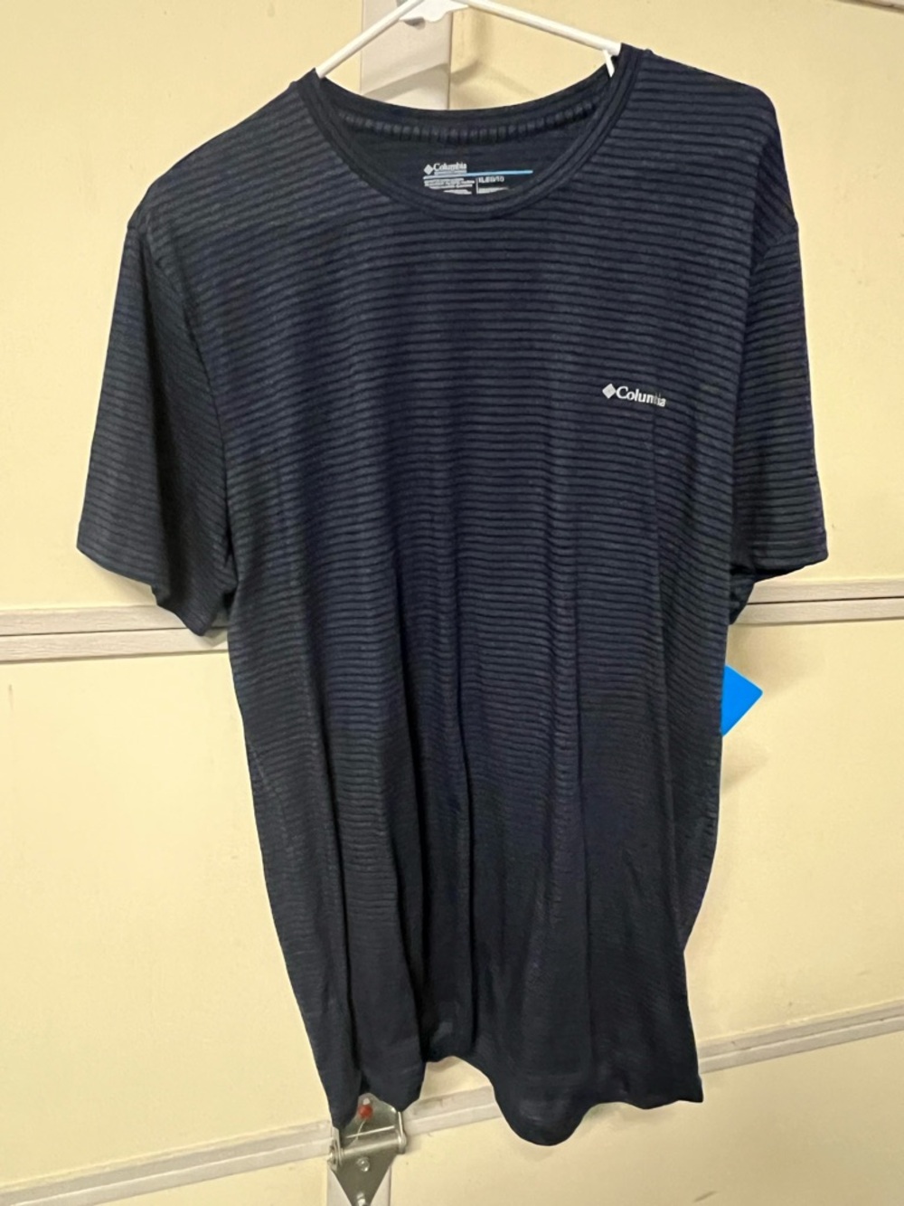 Columbia Men’s Dark Navy Thin-Striped Short Sleeve Tee
